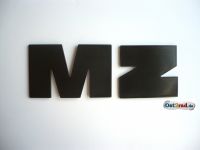 Písmena M a Z , hliník, černá
